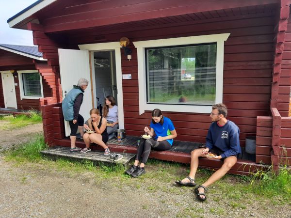 Inari Campingplatz Htte mit Ruderern 2022