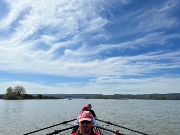 Ruderboot auf dem Weg zu Djerdap 2 Donau 2023