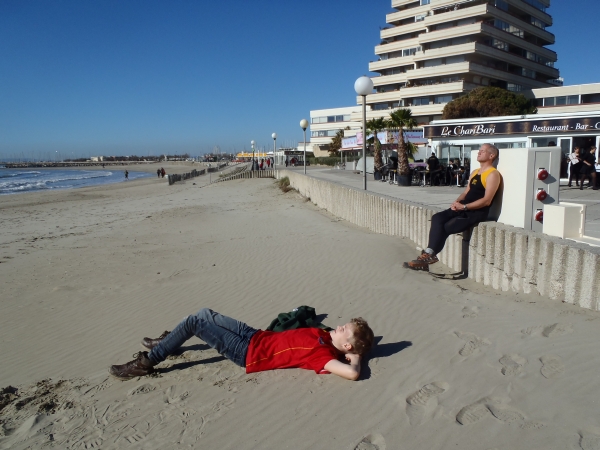 Ruderer am strand grande motte 2014