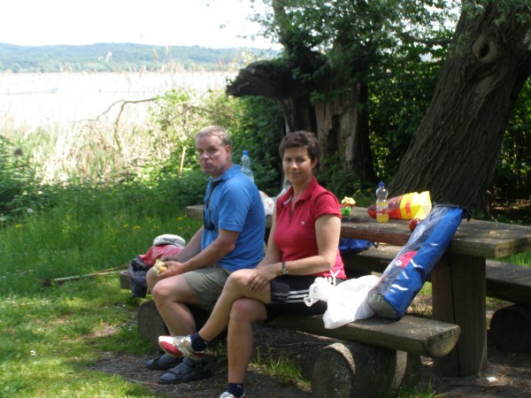 Ruderer beim Picknick Bodensee 09