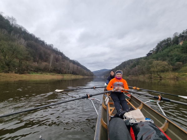 Wanderrudern auf der Elbe im Advent 2024