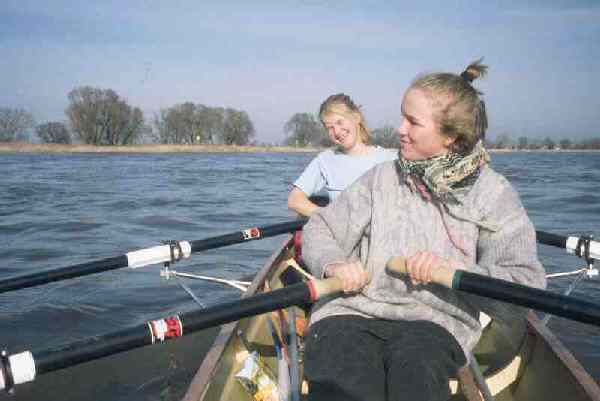 Ruderboot auf der Elbe